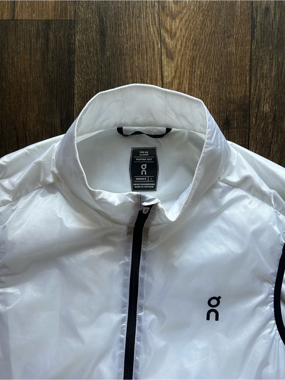 On Running Vest - Picture 5 of 7